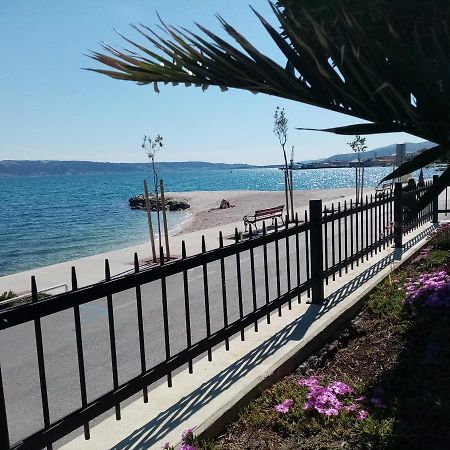 Apartman Figaro Pogled Od Milijun Dolara, 2 Tusa, 2 Wc Kaštela Exterior foto
