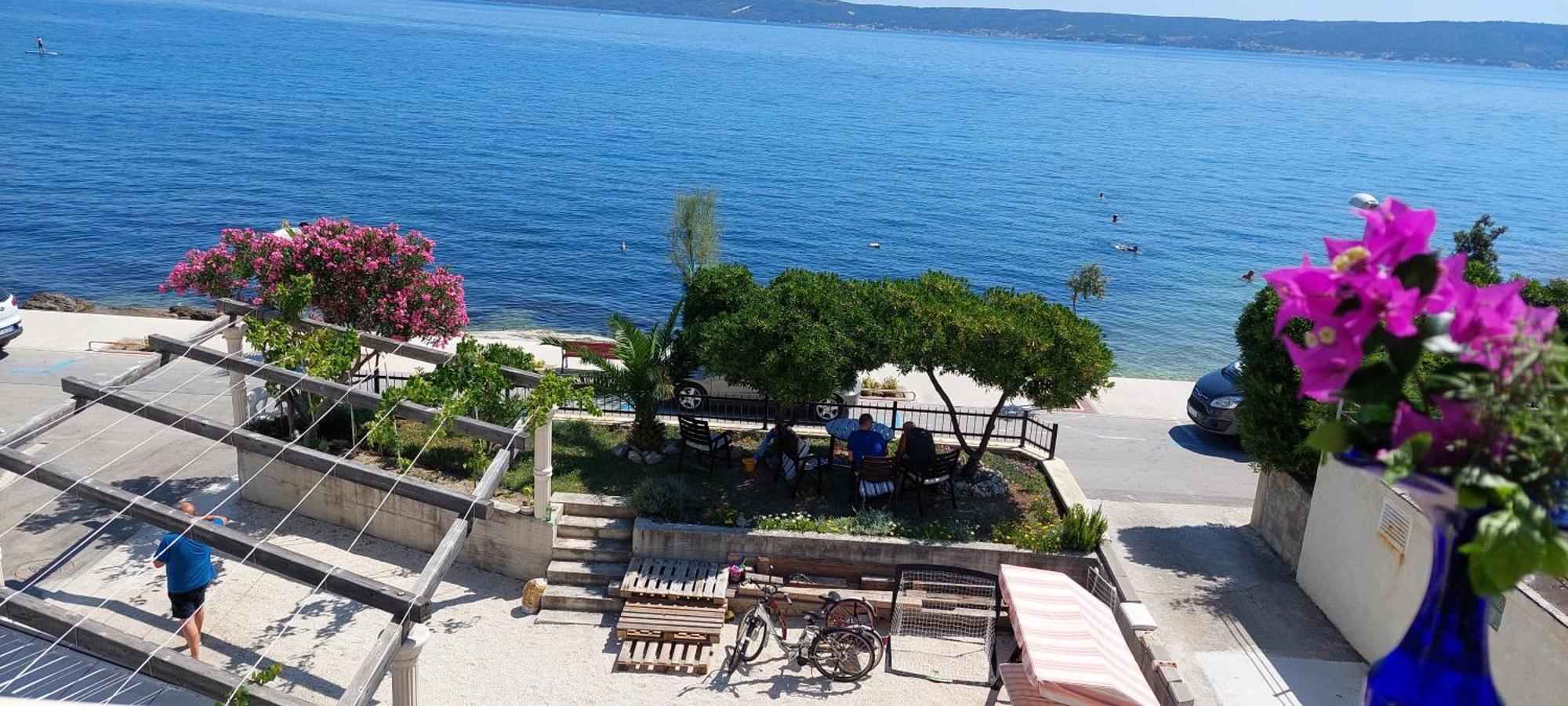 Apartman Figaro Pogled Od Milijun Dolara, 2 Tusa, 2 Wc Kaštela Exterior foto